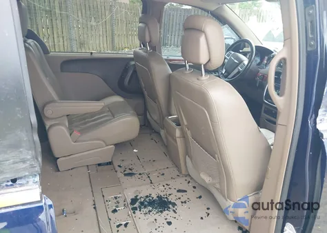 2014 Chrysler Town & Country Touring-L from USA, damaged, VIN 2C4RC1CG6ER200200